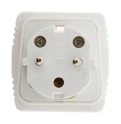 Zenitech Adaptateur prise voyage France vers UK -