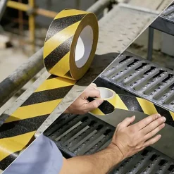Toolcraft Panneau De Signalisation-Bande antidérapante ANST509M-YB 9 m x 50 mm noir/jaune, PVC, haute résistance