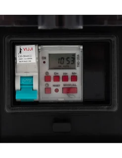 Carré Rouge Borne De Recharge Avec Horloge équipée D'une Prise Green'up Complète Avec Protections
