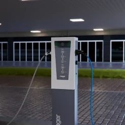 Hager Borne Recharge Voiture Électrique-Borne de recharge double pour voiture électrique Witty Park OCPP 22 kW inoxydable avec RFID - - XEV601C