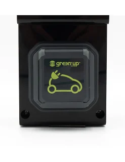 Carré Rouge Borne De Recharge équipée D'une Prise Green'up Complète Avec Protections Et Compteur