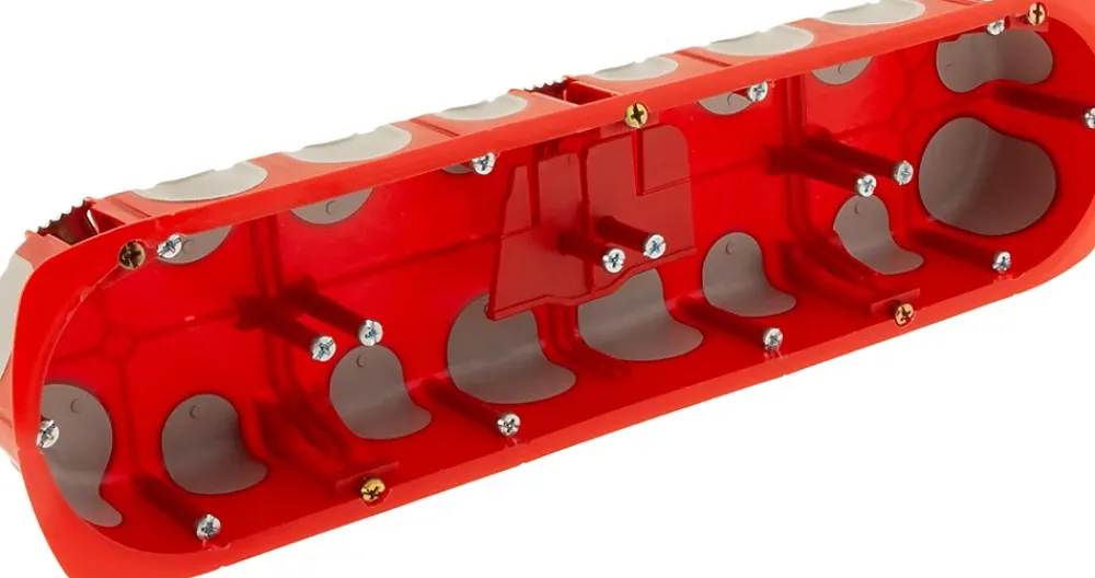 Protec Boîte d'encastrement No Airbox Multiplat 4 postes - P40 mm