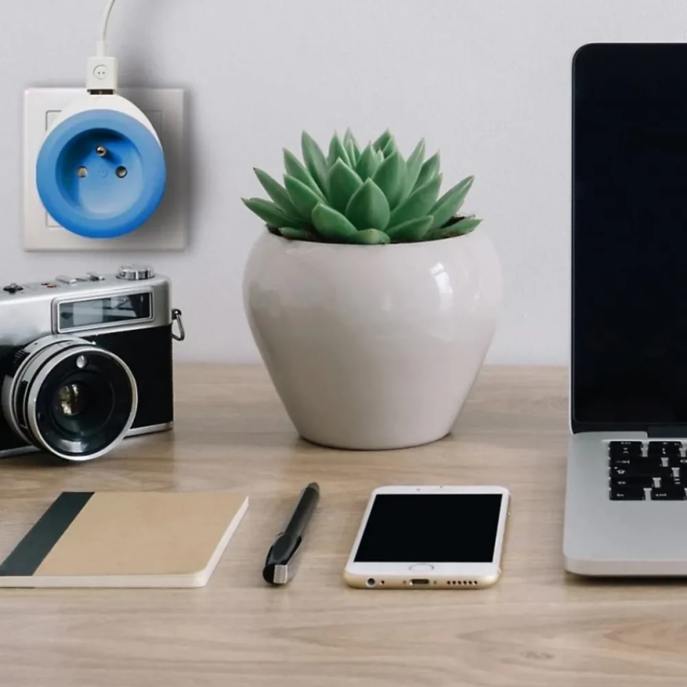 Watt & Co Chargeur prise 16A avec port USB Bewatt turquoise
