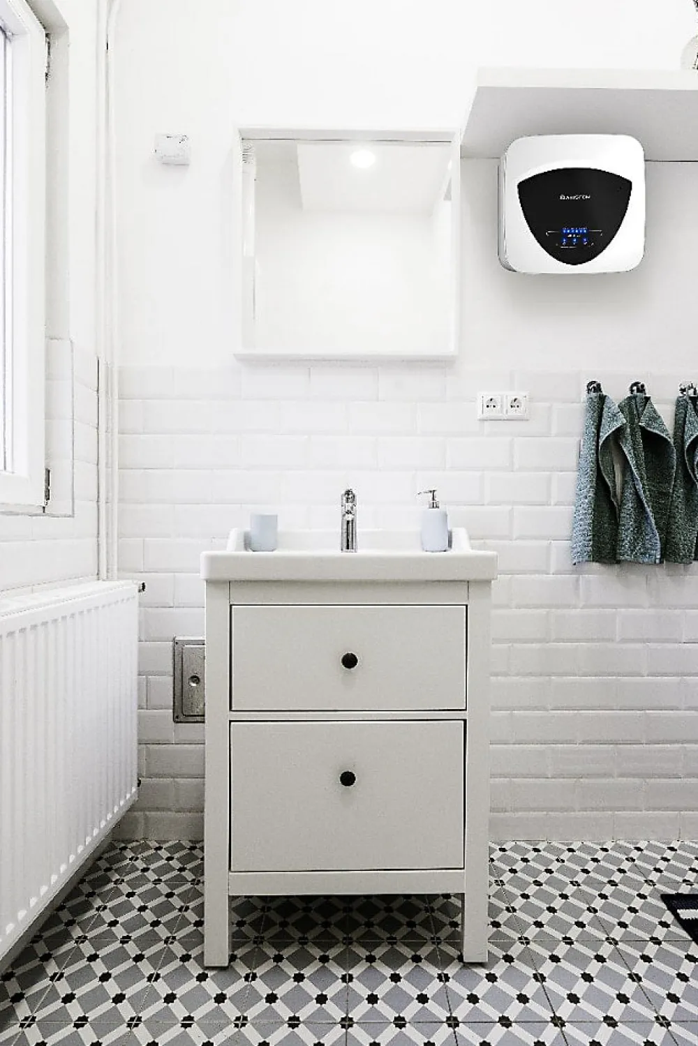 Ariston Chauffe-eau électrique Andris Elite WiFi L sur évier, Classe A, Boost