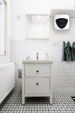 Ariston Chauffe-Eau Ariston-Chauffe-eau électrique sous-évier ANDRIS ELITE WIFI 15L - - 3105091
