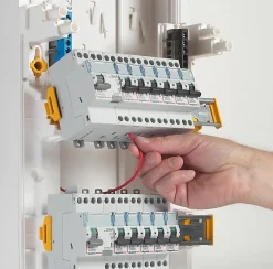 Legrand Coffret nu 39 modules 3 rangées Drivia