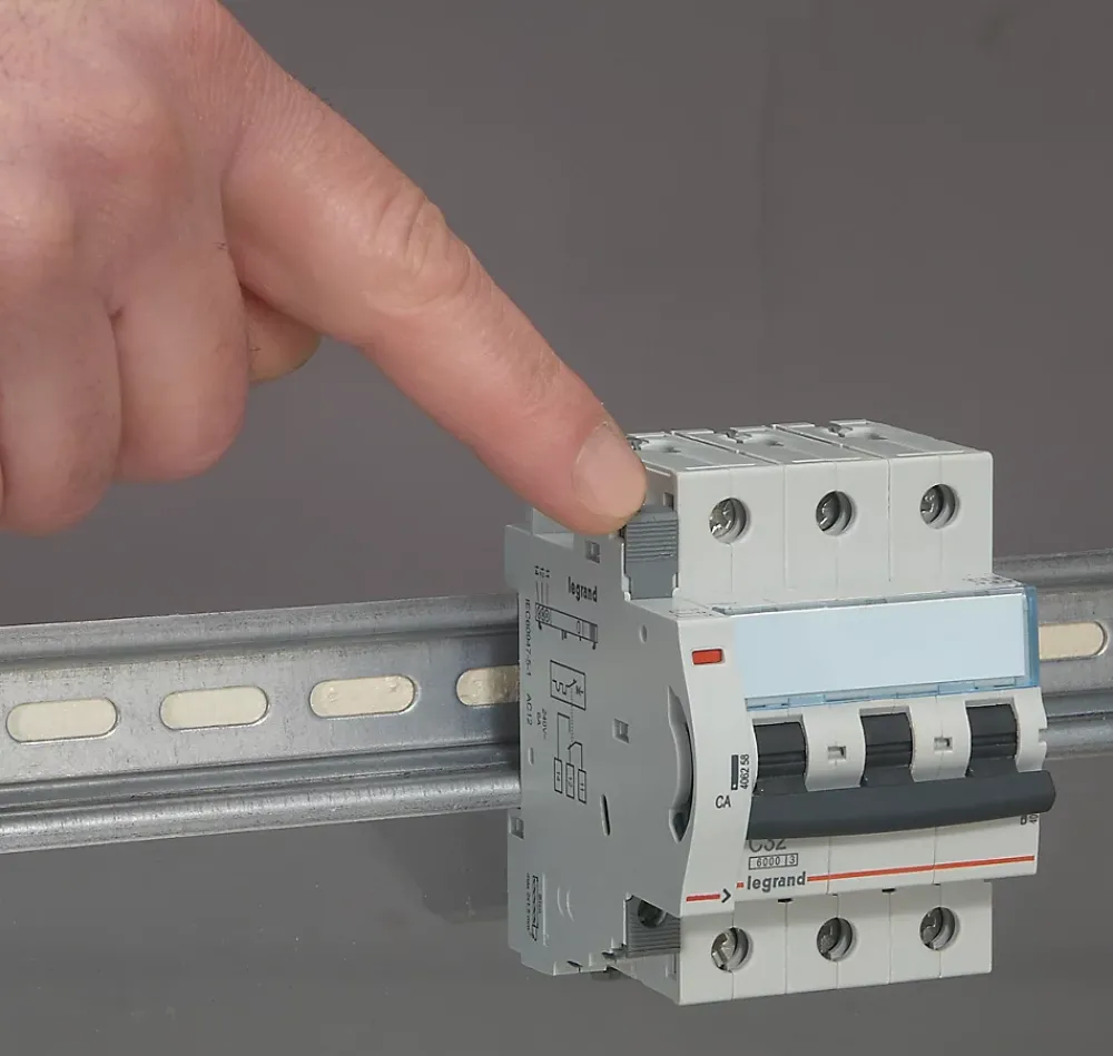 Legrand Autre Commande Modulaire-Contact auxiliaire inverseur 6 A - 250 V~