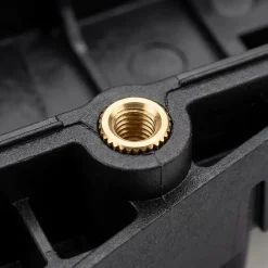 Diall 4 écrous inserts Laiton M4 ø5 mm x L. 9 mm