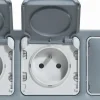 Legrand Double prise 2P+T + obturateur saillie Plexo gris