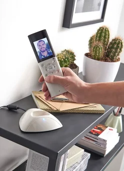 Blyss Visiophone-Ensemble interphone vidéo sans fil avec bouton pour l'extérieur Wilks