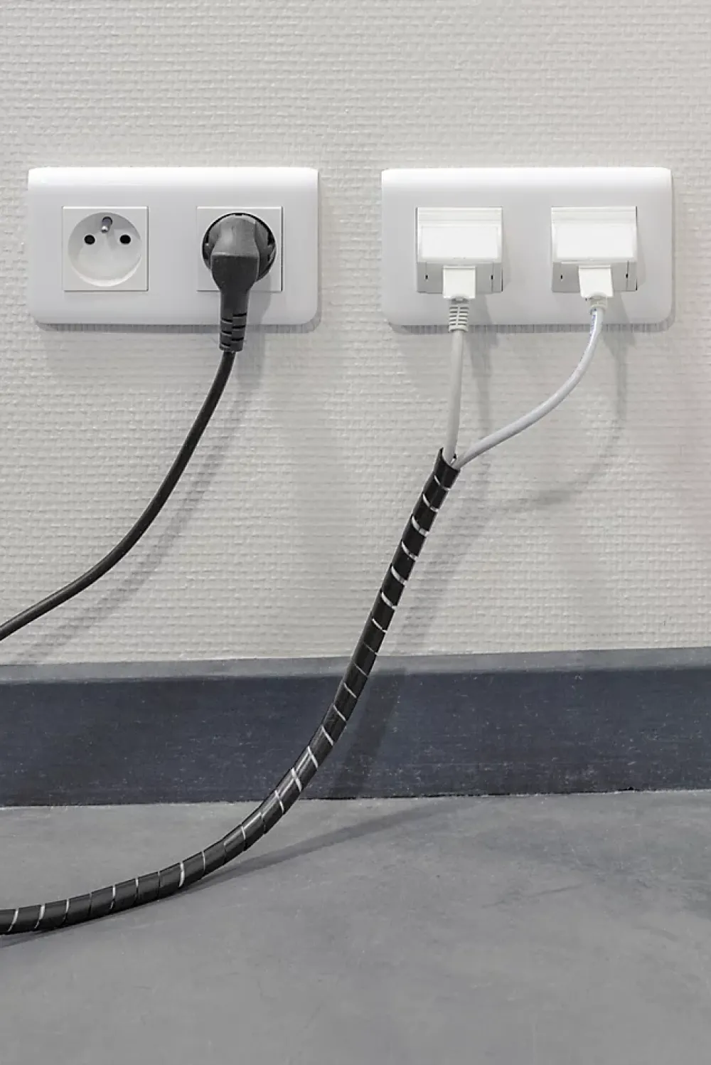 Diall Gaine range-câbles en spirale noir ø 9 à 80 mm x 2,5 m