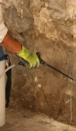 Comus Etanchéité Du Mur Intérieur-Hydrofuge Minéral MIGRASTOP 50 - 5L - Traitement Hydrofuge pour remontées capillaires, murs humides, pierres calcaires -