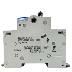 Legrand 406481 Interrupteur Sectionneur Tétrapolaire 4p 400v - 63a - 4 Modules - Bornes à Vis Dx3-is