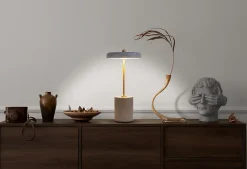 Näve Lampe de table à accu 'SETA' grise 30 cm de haut en métal et béton, avec LED fixe