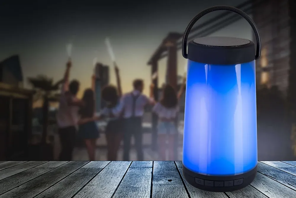 Näve Lampe de table LED avec haut-parleur BT 'FESTA' pour l'extérieur en plastique noir avec LED intégrées, hauteur 18 cm