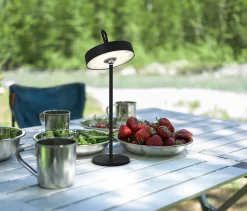 Näve Lampe de table LED rechargeable magnétique 'ELLA' pour l'extérieur et l'intérieur, en métal et plastique noir, hauteur 35 cm