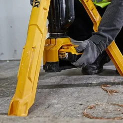 DeWalt Lampe LED 18V trépied XR (sans batterie ni chargeur) en boite carton - - DCL079-XJ