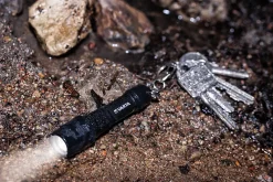 Varta Lampe Torche-Lampe torche porte-clé indestructible 12 lumens