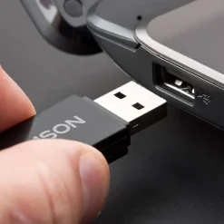 Thomson Pile Rechargeable-Lot de 4 Piles AA - LR06 Li-ion 1,5V rechargeables par USB-C avec câble multi USB - 520300