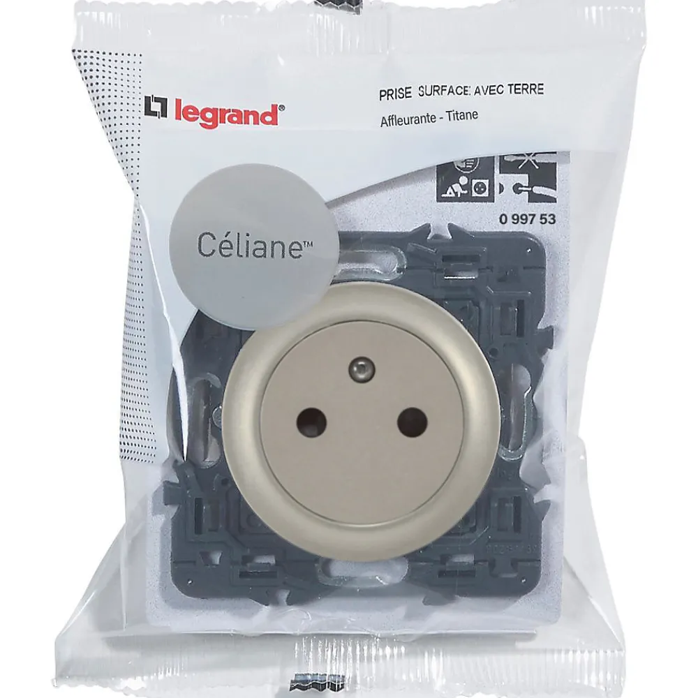 Legrand Mécanisme de prise de courant avec terre affleurante Céliane 16A titane