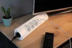 Otio Multiprise-Multiprise d'angle parafoudre 3 prises + 2 USB