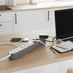 Jacobsen Multiprise-Multiprise 6 prises + 2 USB 1.5 m blanche