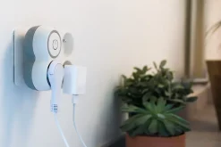Zenitech Transformateur, Convertisseur Et Chargeur Usb-Multiprise triplite + interrupteur 16A -