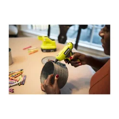 Ryobi Pack Pistolet à colle 18V One+ RGLM18-0 - 1 Batterie 2.5Ah - 1 Chargeur rapide RC18120-125