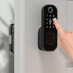 LOCKY Serrure Et Gâche Électrique-Pack verrou connectée -3 à code, badge et bluetooth + passerelle wifi