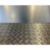 Alucouleur Tôle-Plaque Aluminium Strié, ép. 2/3mm, Hauteur 65cm x Largeur 80cm