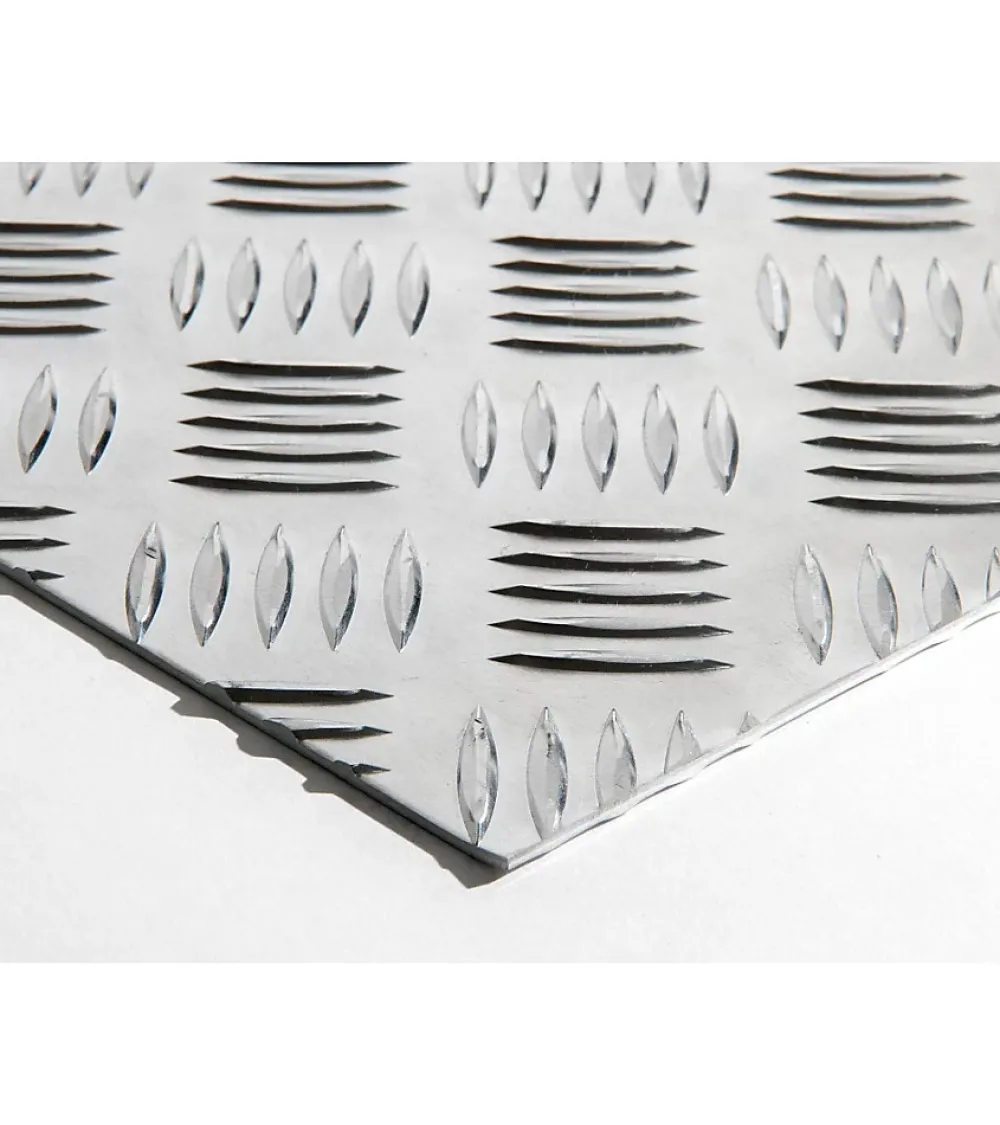 Alucouleur Tôle-Plaque Aluminium Strié, ép. 2/3mm, Hauteur 65cm x Largeur 80cm