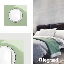 Legrand Plaque de finition 1 poste Céliane CP0521 coloris vert céladon l.90 x P.9 x H.82 mm