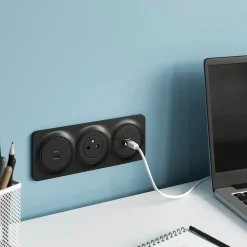 Jacobsen Prise avec terre Espen noir à composer + 1xUSB-A + 1xUSB-C