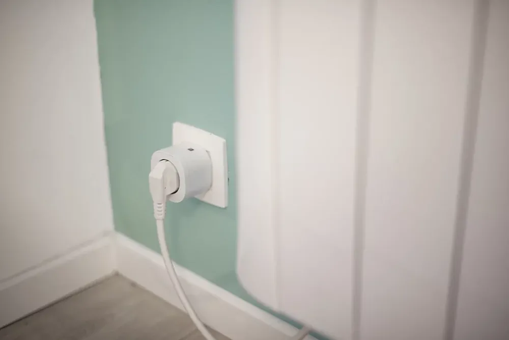 Commande De L'Éclairage-Prise connectée + télécommande DiO Connect