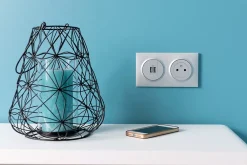 Legrand Prise 2 pôles + terre Dooxie aluminium carrée à composer
