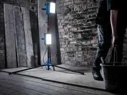 Erbauer Projecteur de chantier double sur pied à LED filaire Lewo 1600 lumens (20W)