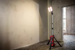 FLEX Projecteur Et Lampe De Chantier-Projecteur de chantier TL 4000 LED 18V/230V avec trépied - sans batterie ni chargeur
