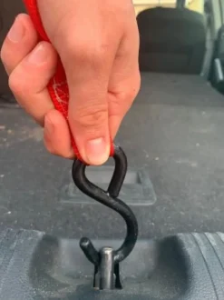 Sangle de sécurité pour coffre de voiture